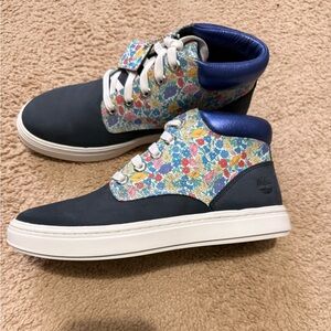 Timberland Women's Floral and Blue Sneakers